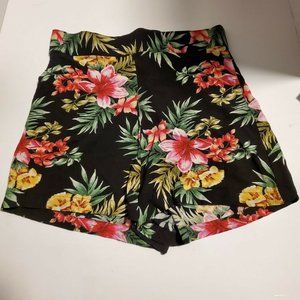 Forever 21 Women's Size S Back Zip High Waist Black Floral Lightweight Shorts